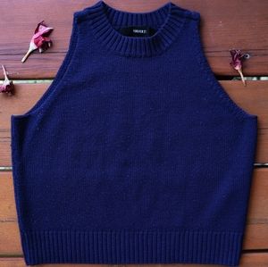 Forever 21 Navy Blue Knit Cropped Top Size Small